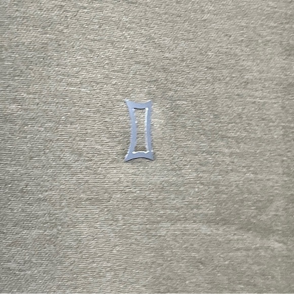 Kit and Ace Technical Short Sleeve Shirt - Olive Green - Men’s Size L - Picture 8 of 10